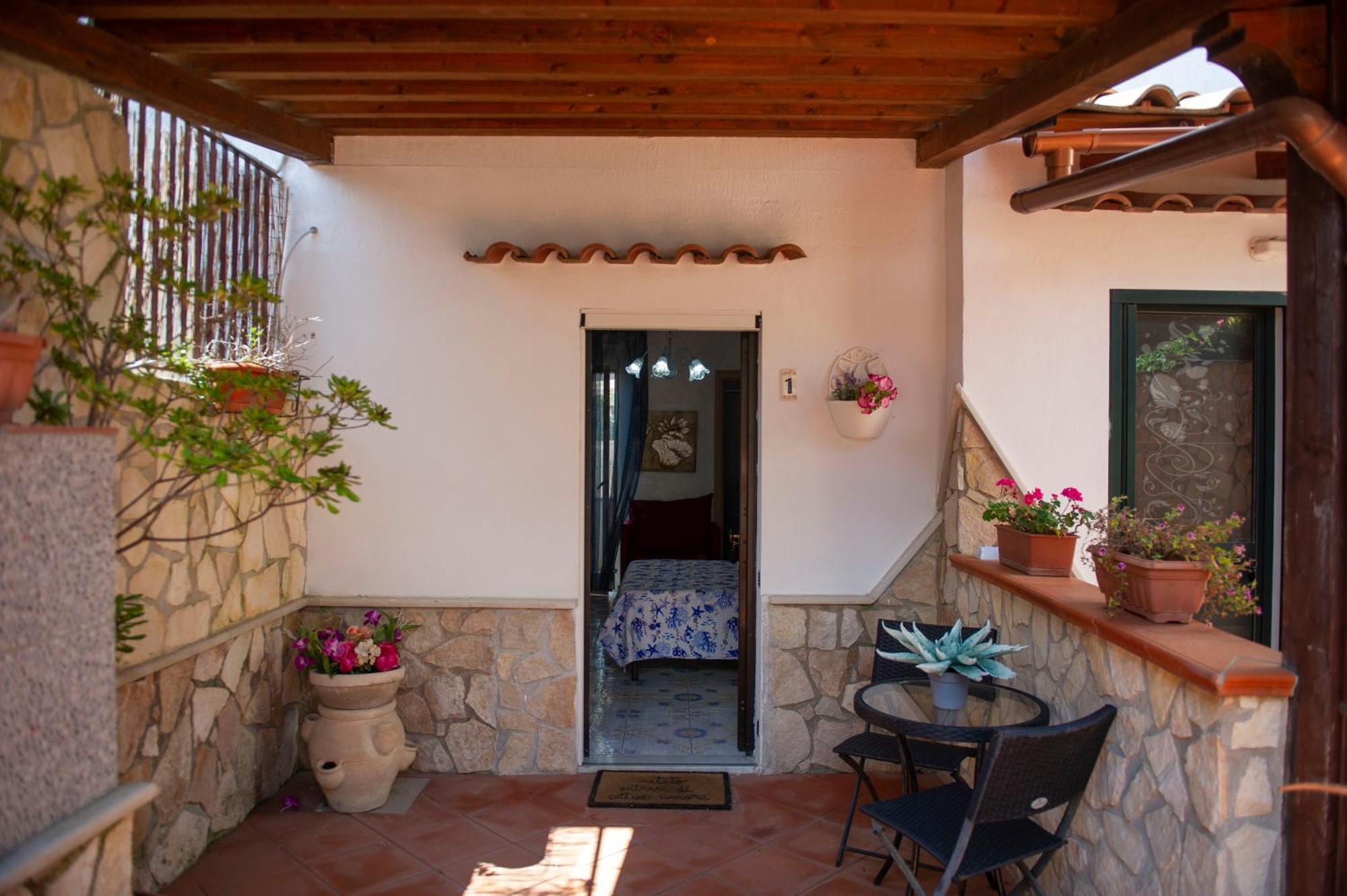 B&B Appartamenti L'Anfora Sperlonga Eksteriør billede